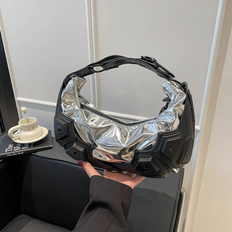 Dark Trendy Half Moon Shaped H - Women Bags 2026 Trends recension och pris